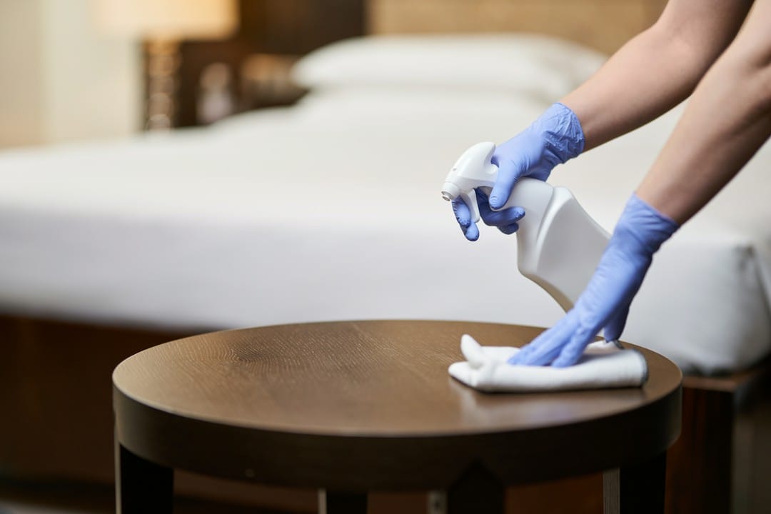 sprzątanie w hotelu